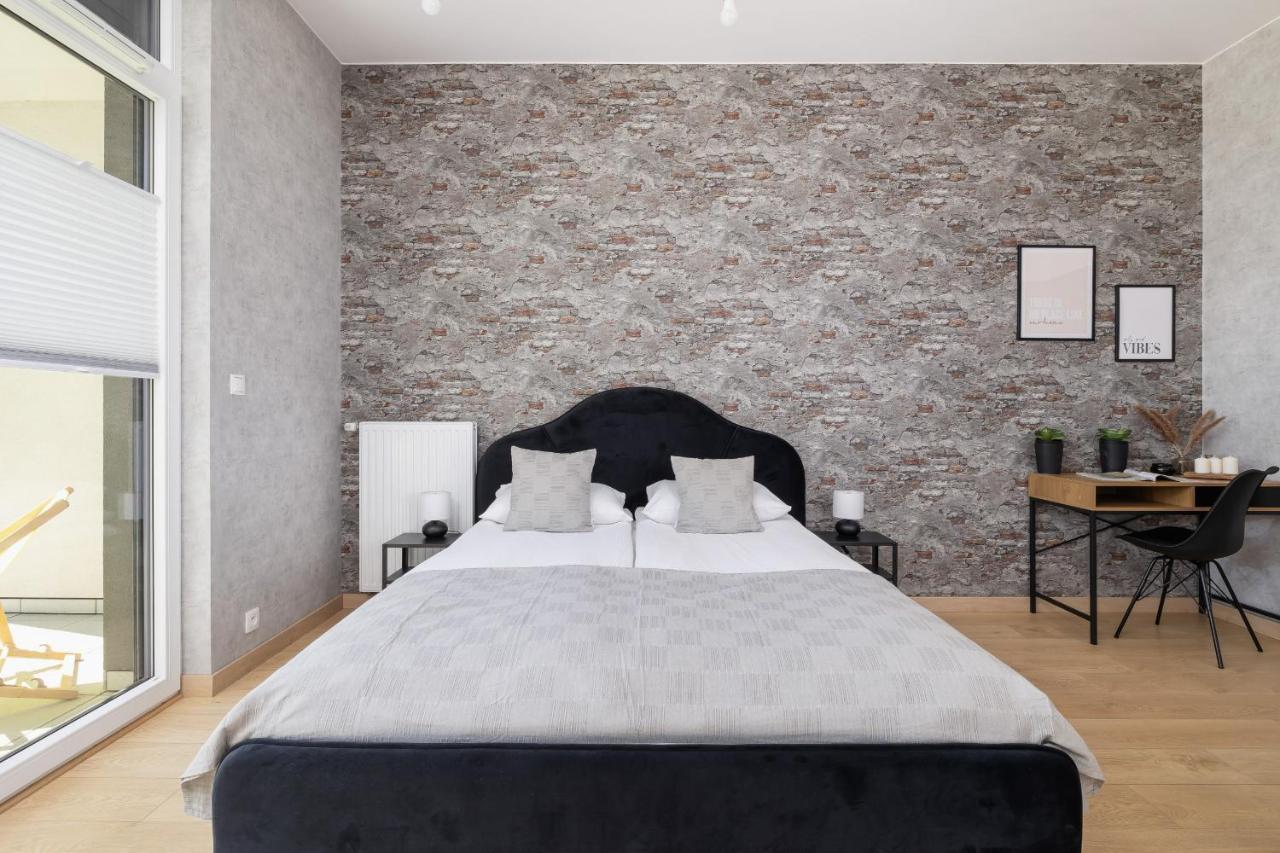 Krakow Studio With Parking & Terrace Near Zalew Bagry By Renters Prestige Bagian luar foto